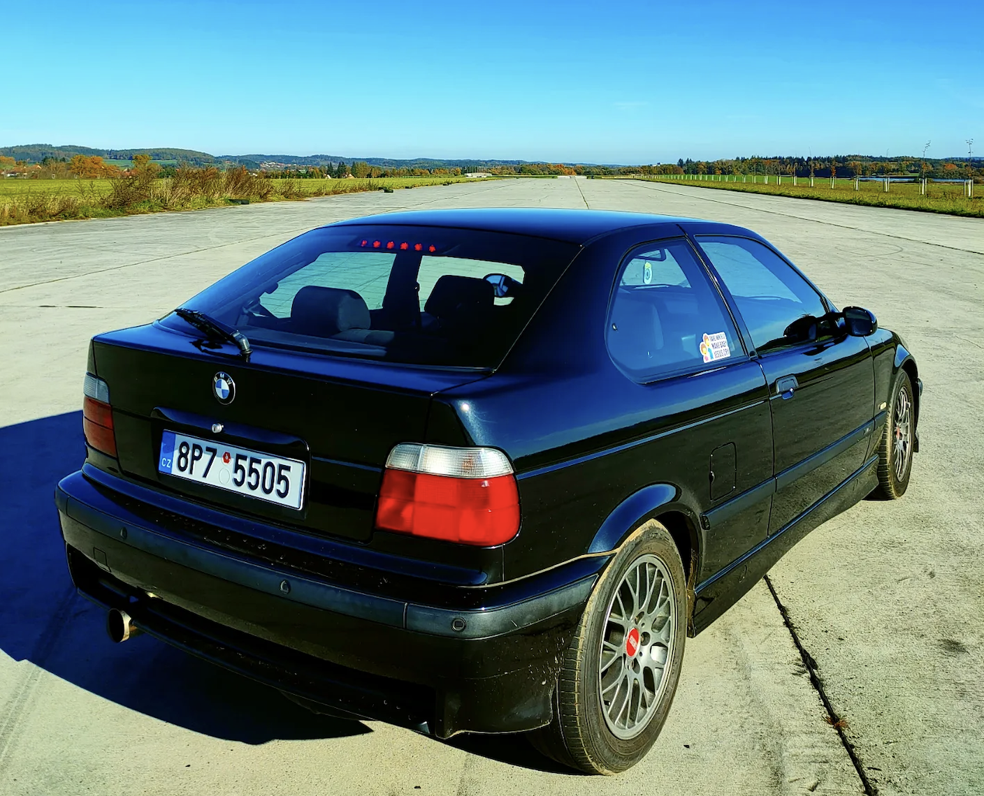 bmw-e36-compact-319i-77kw-od-lukase-2